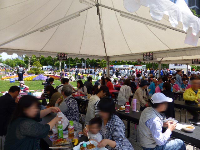 YOSAKOIソーラン祭り、北のフードパーク