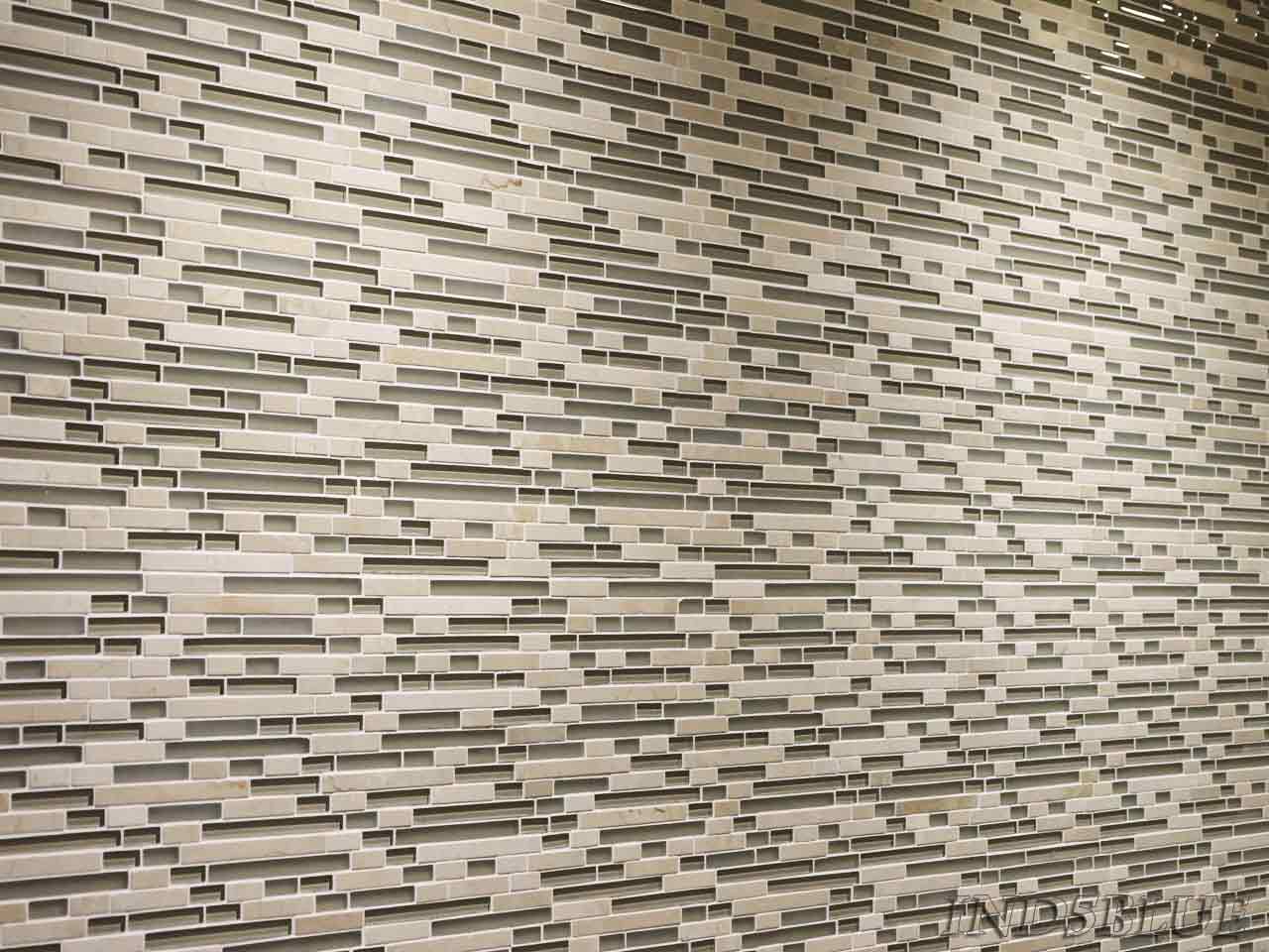 赤れんがテラスの内装、おしゃれな壁