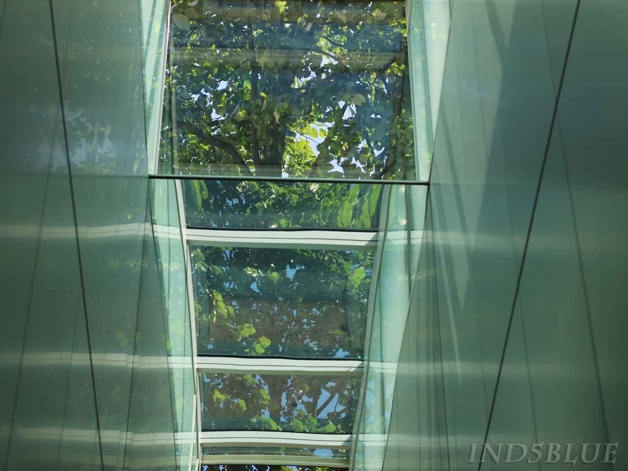 チ・カ・ホ、採光窓 夏