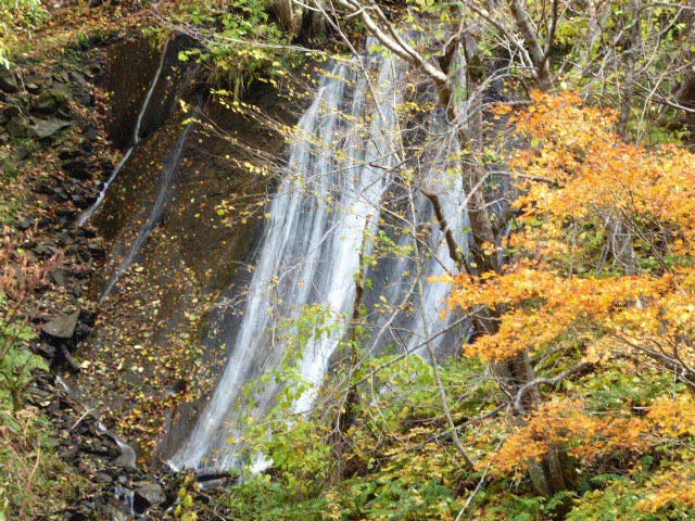 滝野すずらん公園渓流口鱒見の滝