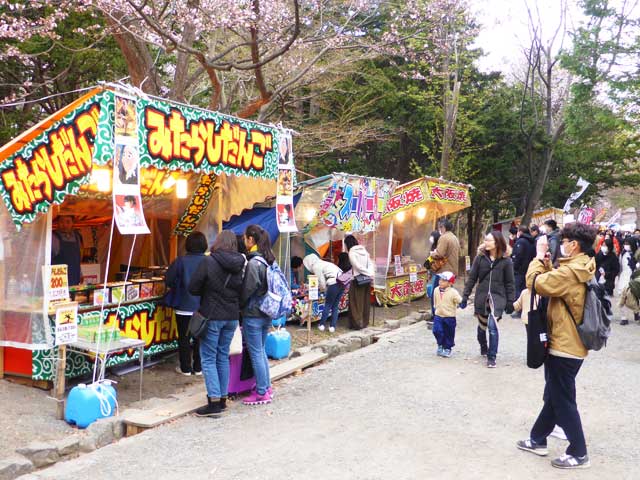 北海道神宮、屋台、みたらしだんご