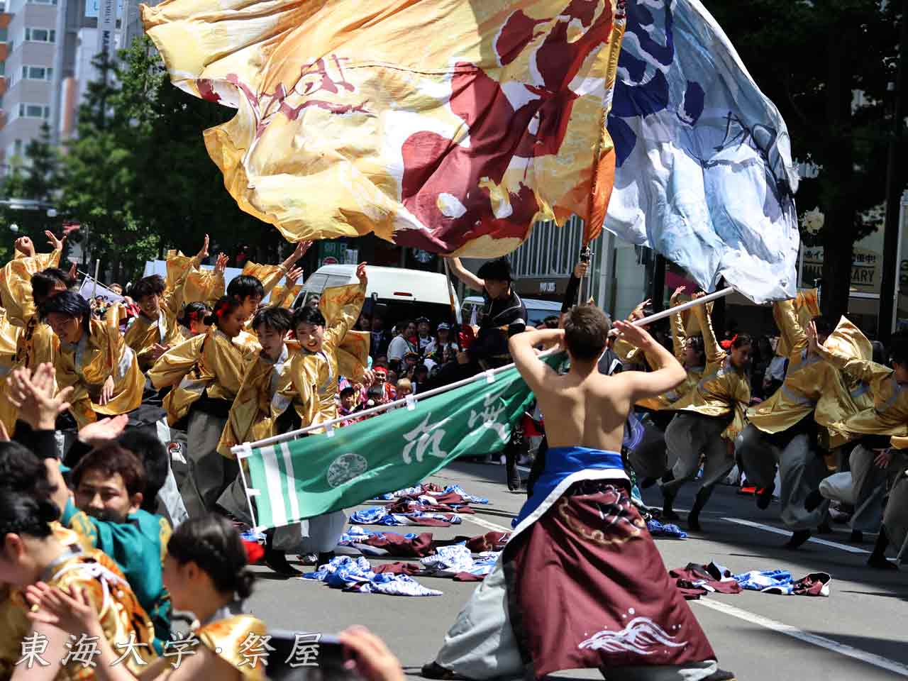 東海大学〜祭屋〜、旗が舞います