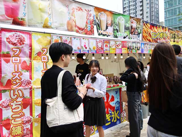 屋台、フローズンいちご練乳