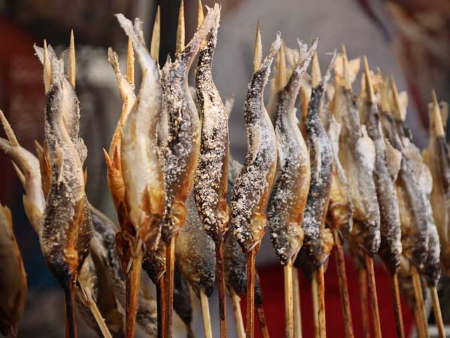 魚の串焼き