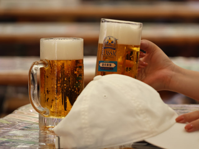 THE サッポロビヤガーデン、ビールジョッキも冷えてます