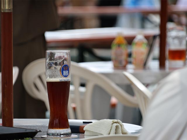 札幌ドイツ村、HBマーク細長いビールグラス
