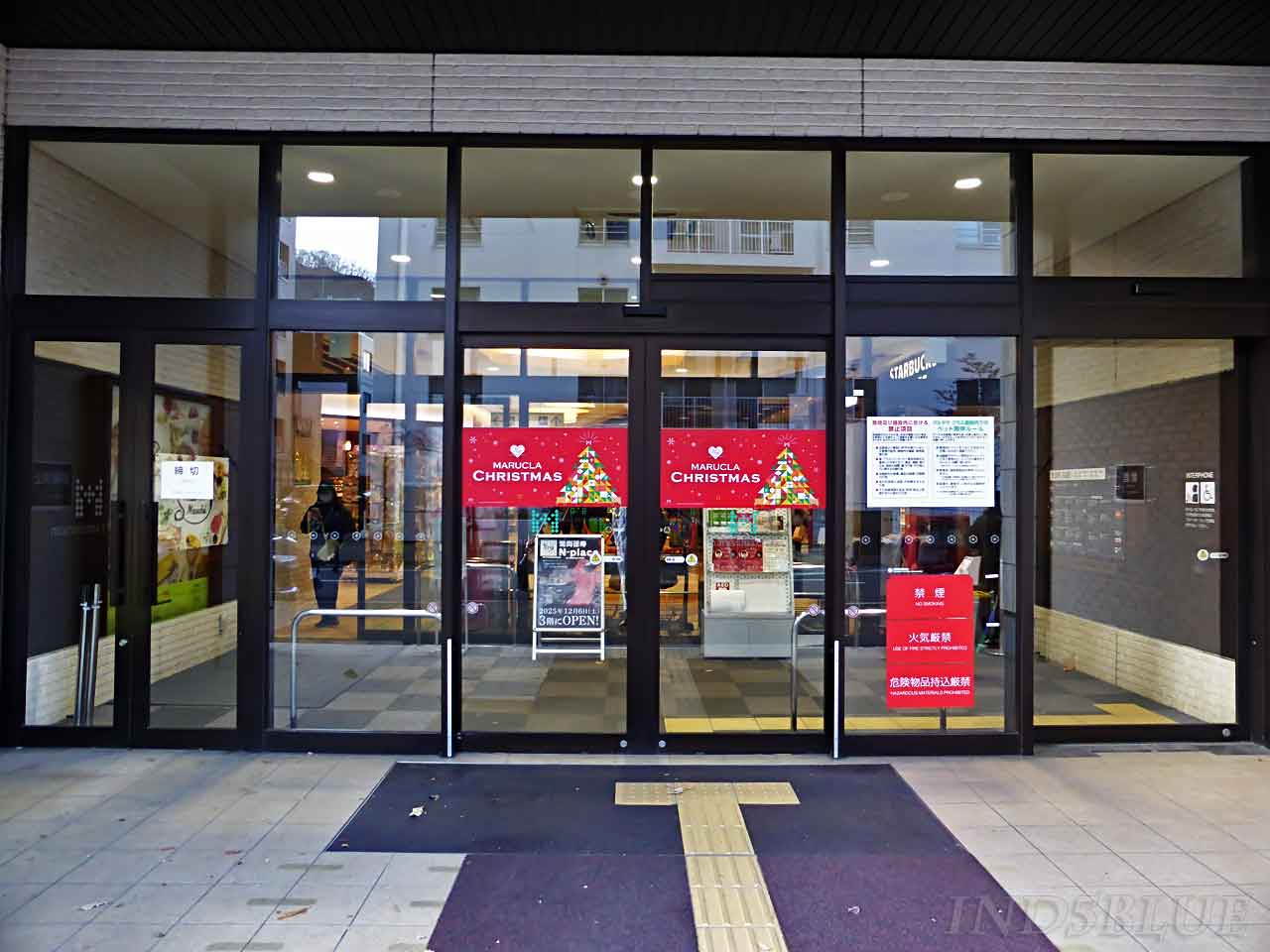 入り口の自動ドア