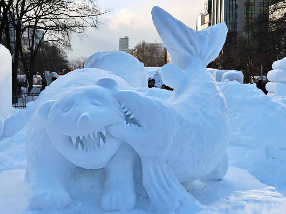 小雪像：生きとし生けるものへ