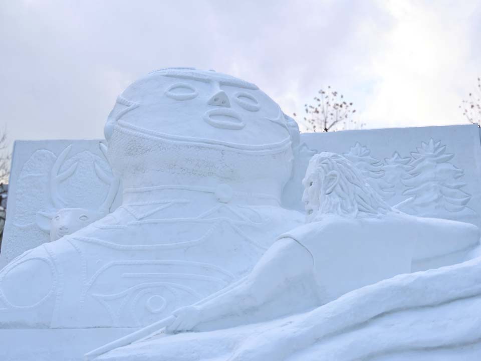 大雪像：縄文