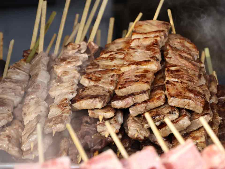 串に差した焼き物