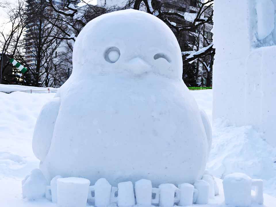 小雪像：みんなで楽しく(シマエナガ)