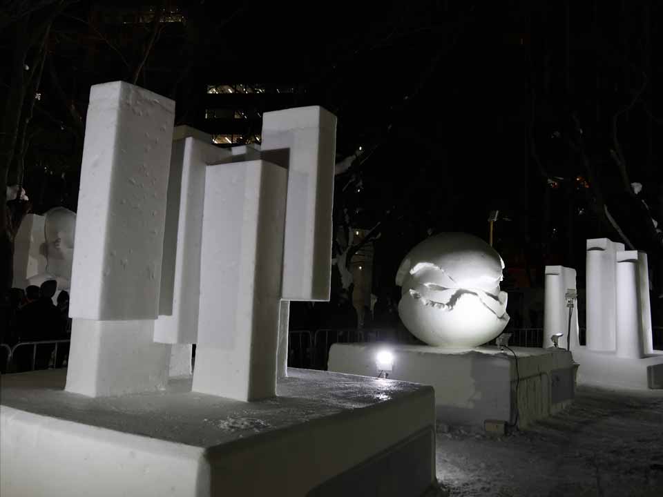 雪像彫刻(夜)：静寂の詩