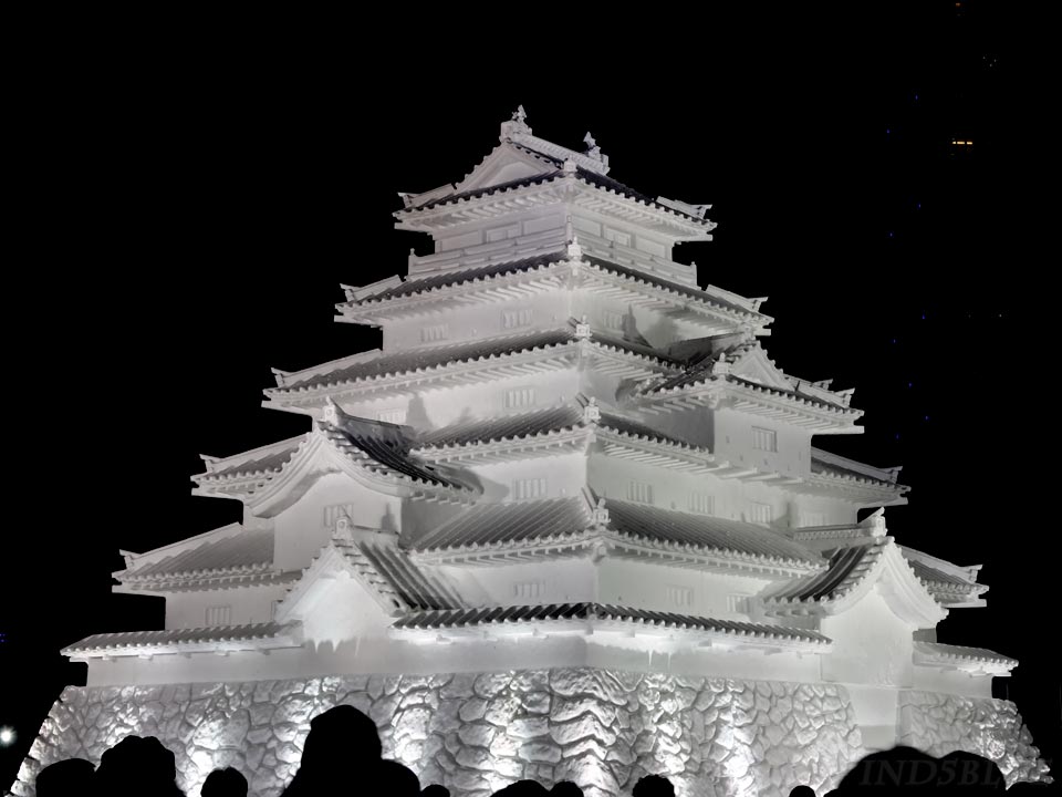 大雪像(夜)：会津鶴ヶ城