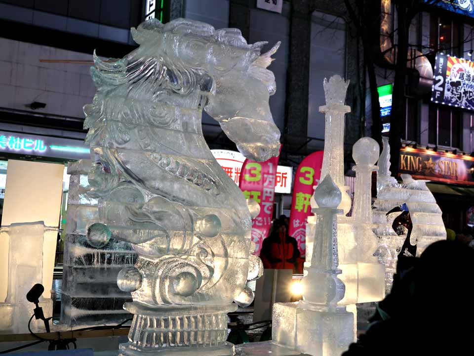 氷像：チェス馬