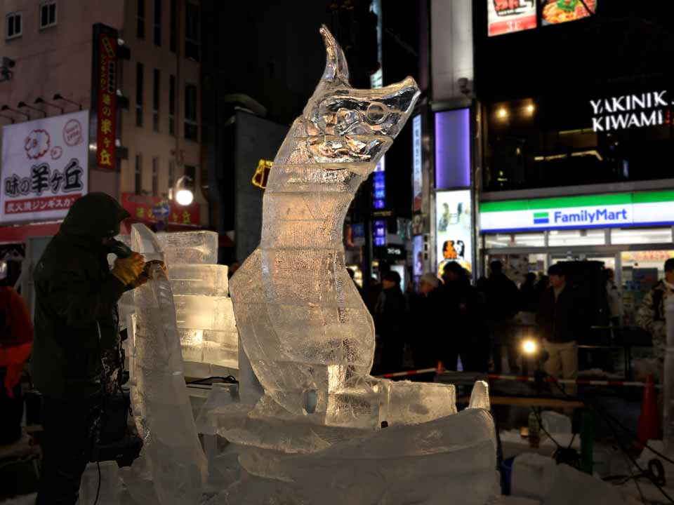 氷像制作風景：魚