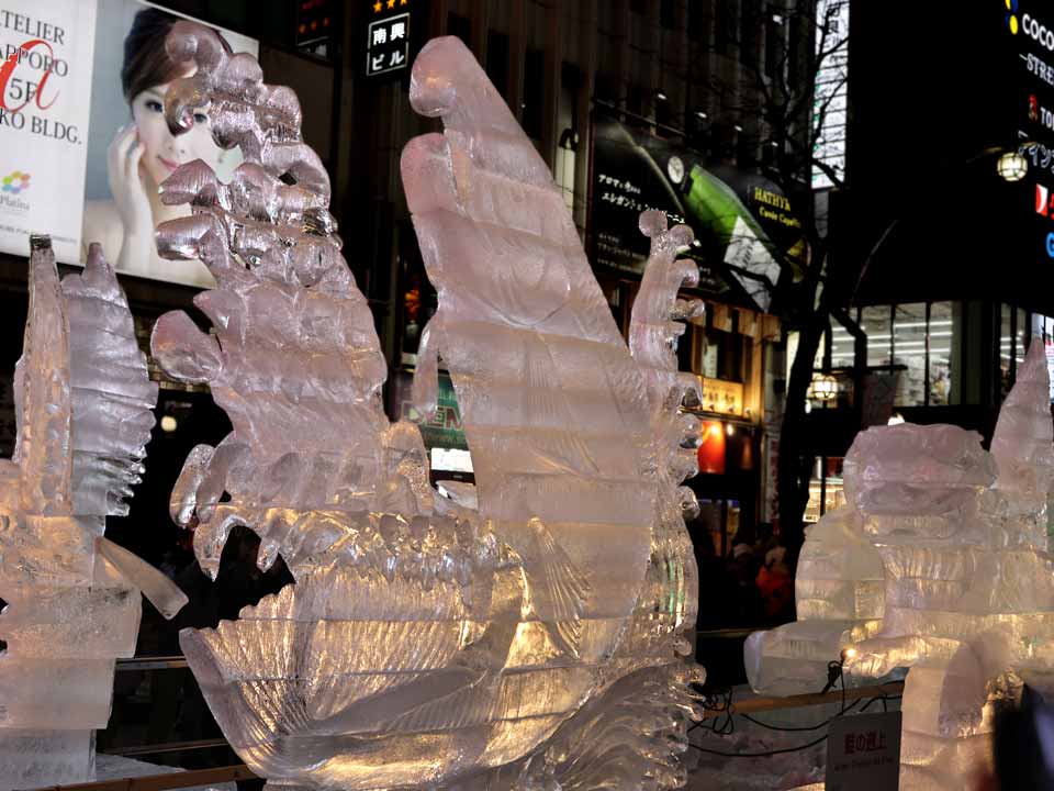 氷像：キングサーモン